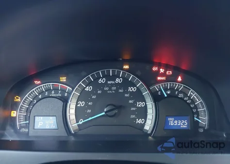 2014 Toyota Camry Se Sport z USA, uszkodzony, nr VIN 4T1BF1FK9EU472571